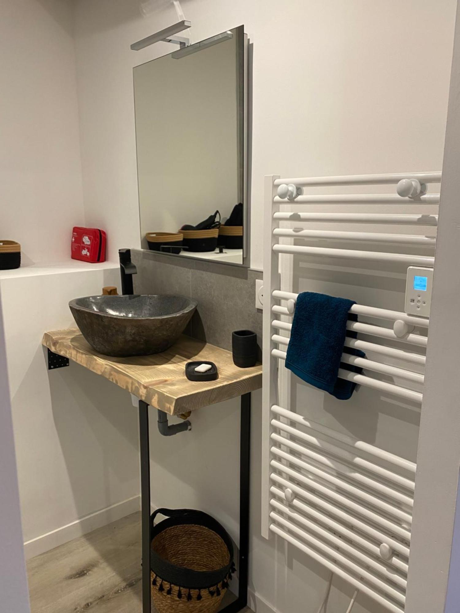 Maisonnette 2/4 Personnes En Bord De Sevre *